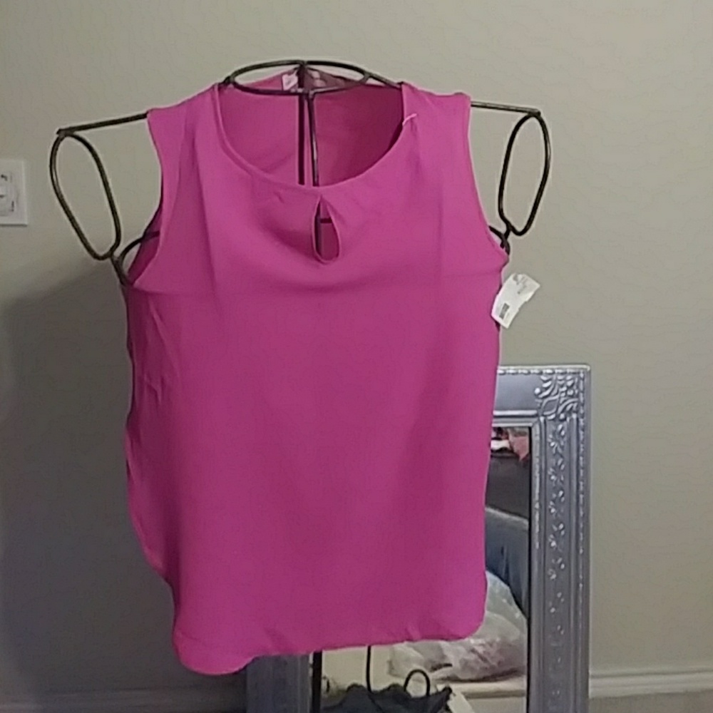 NWT magenta tank
